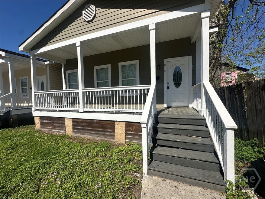 814 W 44th St, Savannah, GA 31405 - photo 1