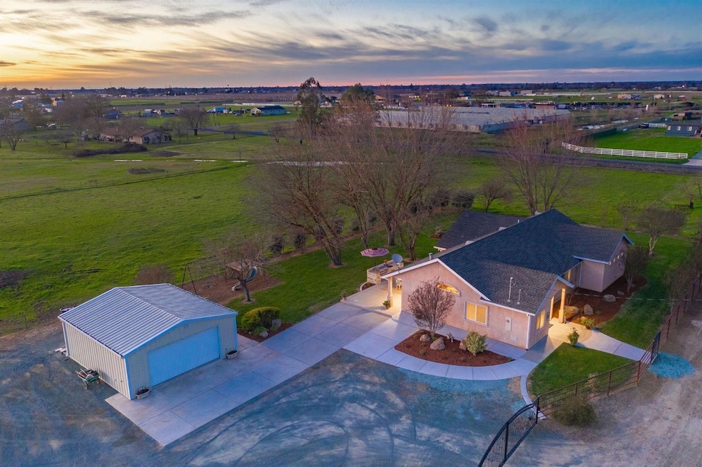 25237 N Fuhrman Rd, Acampo, CA 95220 - photo 1