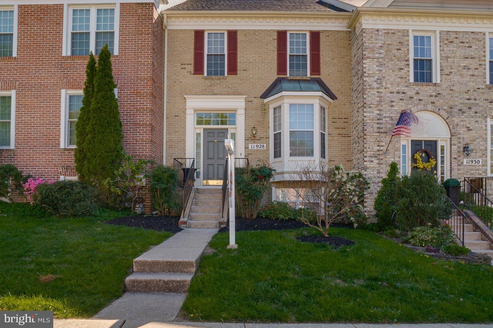 11928 Thurloe Dr, Lutherville Timonium, MD 21093 - photo 1