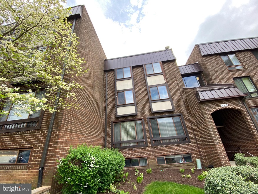 110 Roberts Ln unit 100, Alexandria, VA 22314 - photo 1