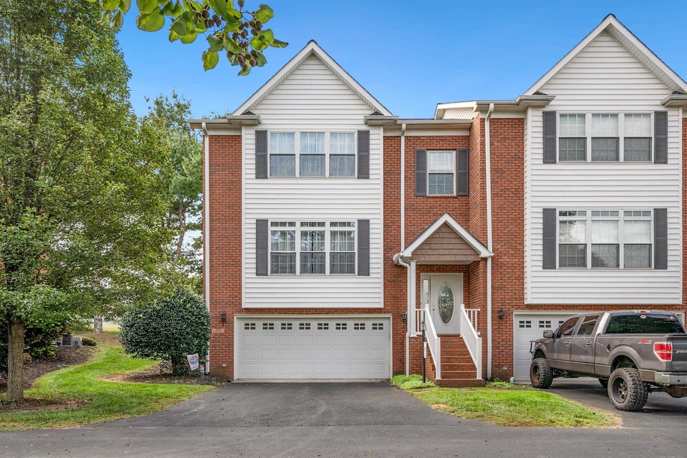 6833 Sahalee Cir, Radford, VA 24141 - photo 1