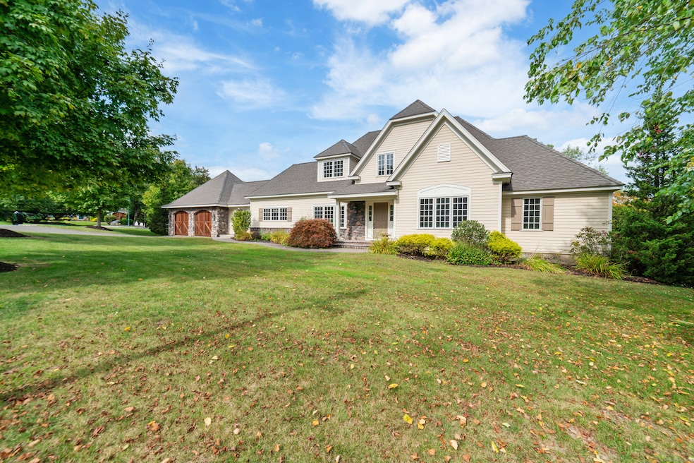 1 Hampshire Ct, Middlebury, CT 06762 - photo 1