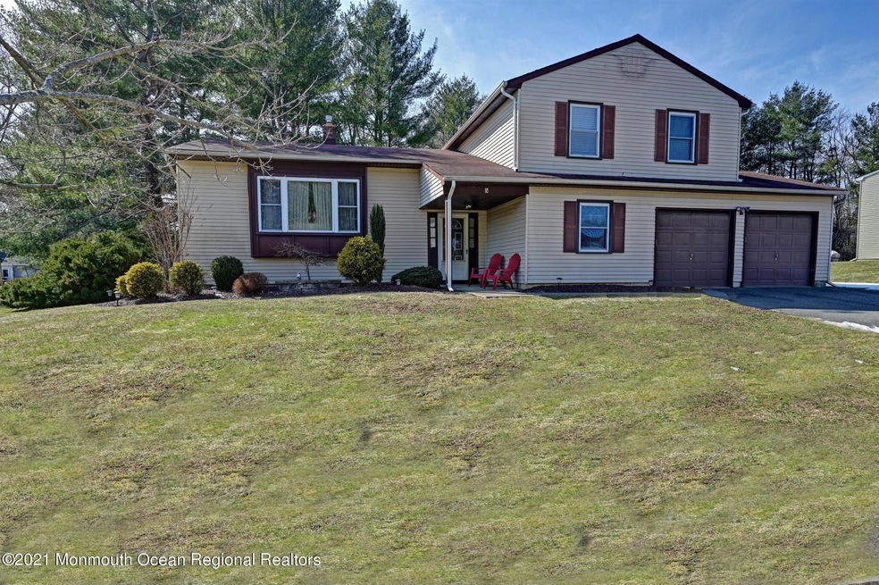 5 Everett Ct, Marlboro, NJ 07746 - photo 1