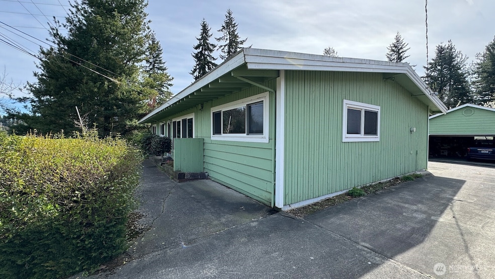 341 NE 185th St, Shoreline, WA 98155 - photo 1