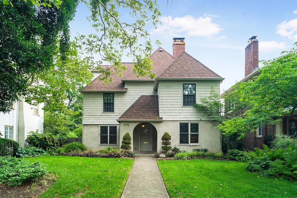 2376 Brentwood Rd, Columbus, OH 43209 - photo 1