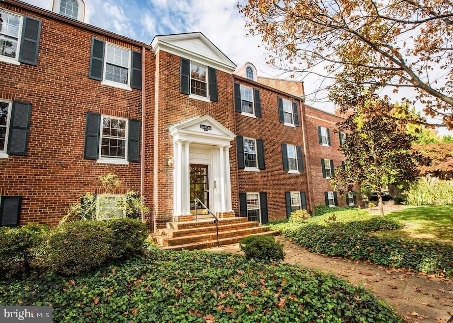 306 Commonwealth Ave unit 306, Alexandria, VA 22301 - photo 1