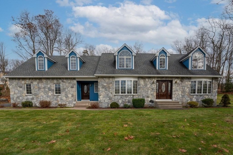 10 Deer Run Dr, Wilbraham, MA 01095 - photo 1