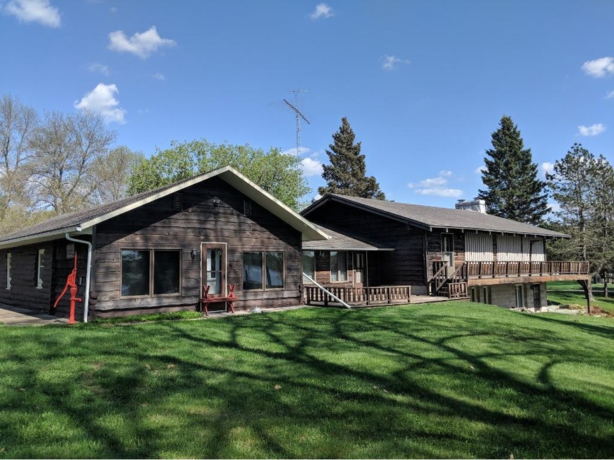 Rustic & historic cabin, formerly part of a resort