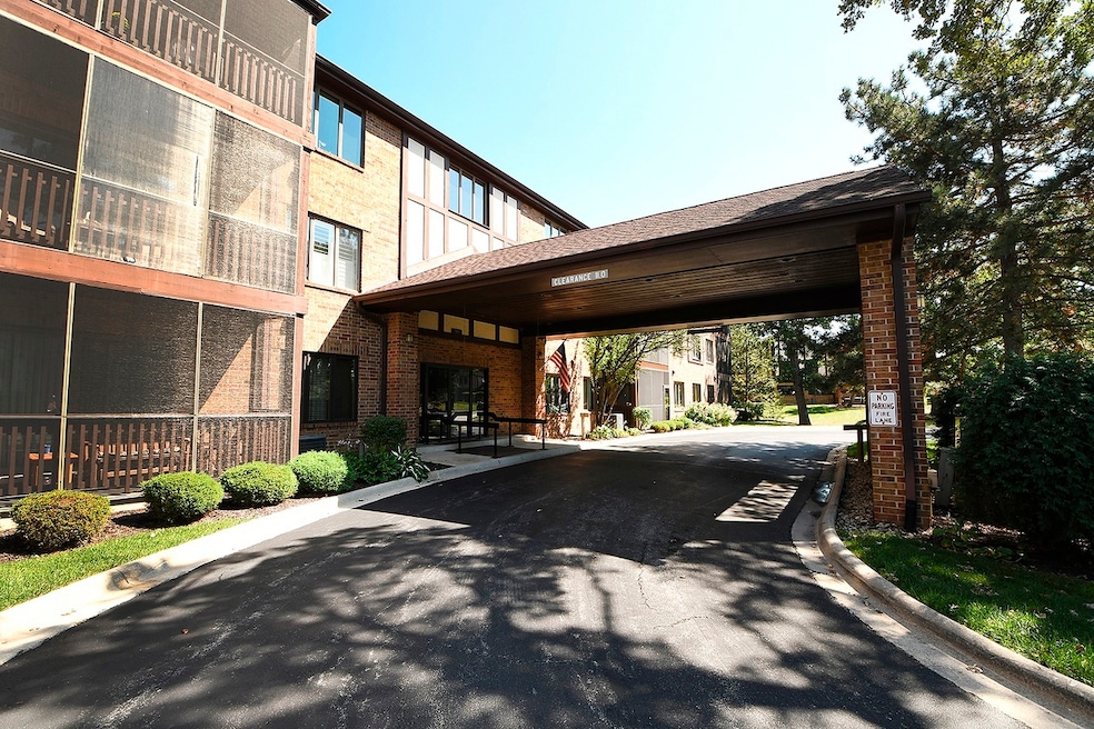7800 W Foresthill Ln unit 104C, Palos Heights, IL 60463 - photo 1