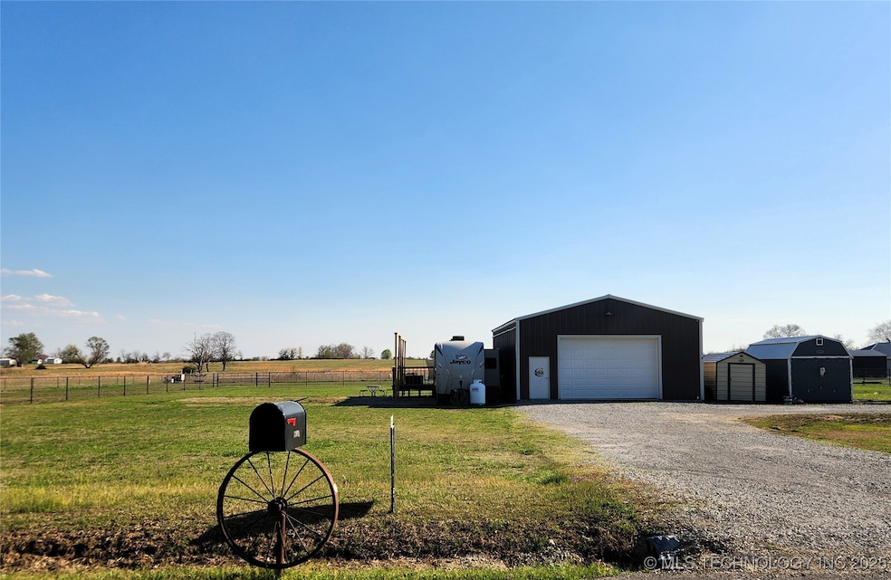 6307 W 440 Rd, Pryor, OK 74361 - photo 1