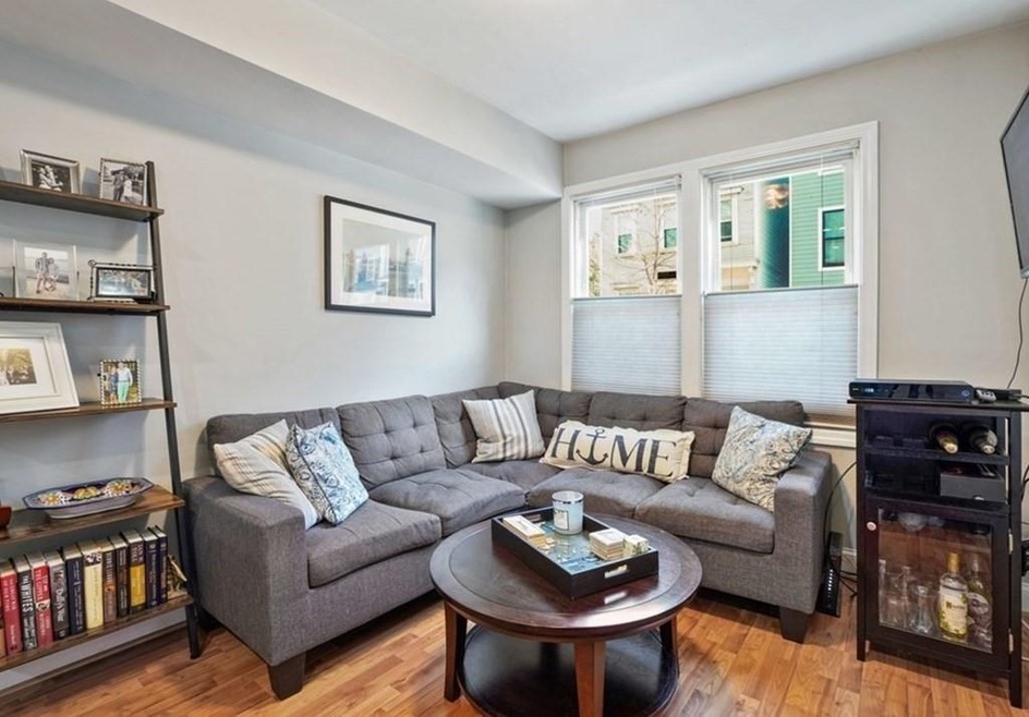 346 E St unit 1, Boston, MA 02127 - photo 1