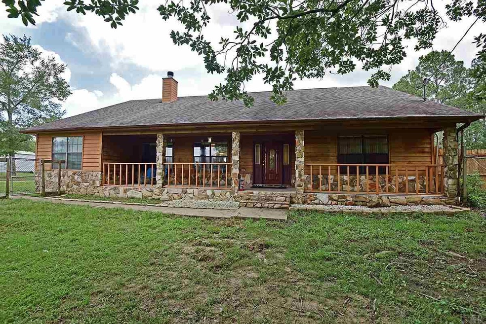 8020 Eight Mile Creek Rd, Pensacola, FL 32526 - photo 1