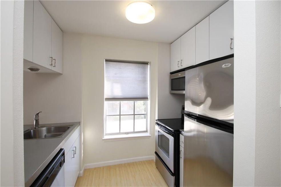 Courtyard unit 315, Austin, TX 78704 - photo 1