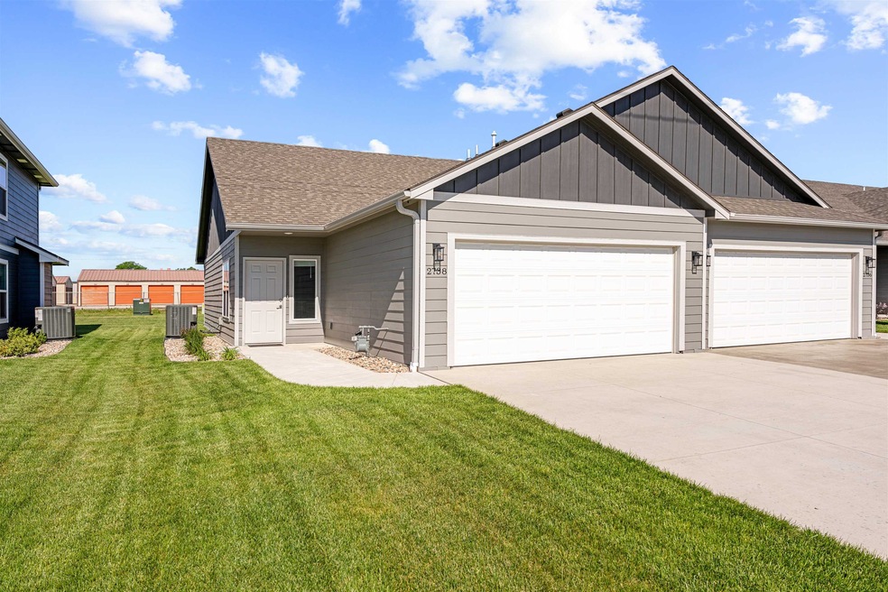 2738 Tim Rogers Ln, Salina, KS 67401 - photo 1