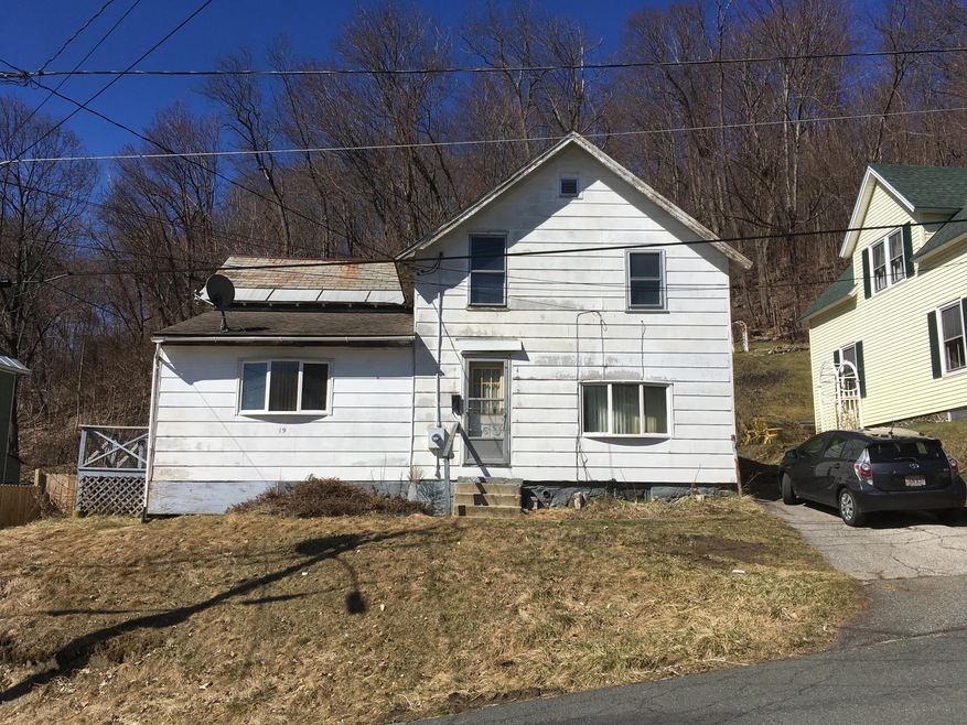 19 Tyler St, North Adams, MA 01247 - photo 1