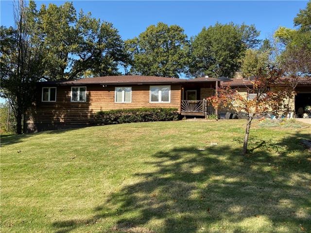Cedar and Stone Front of House