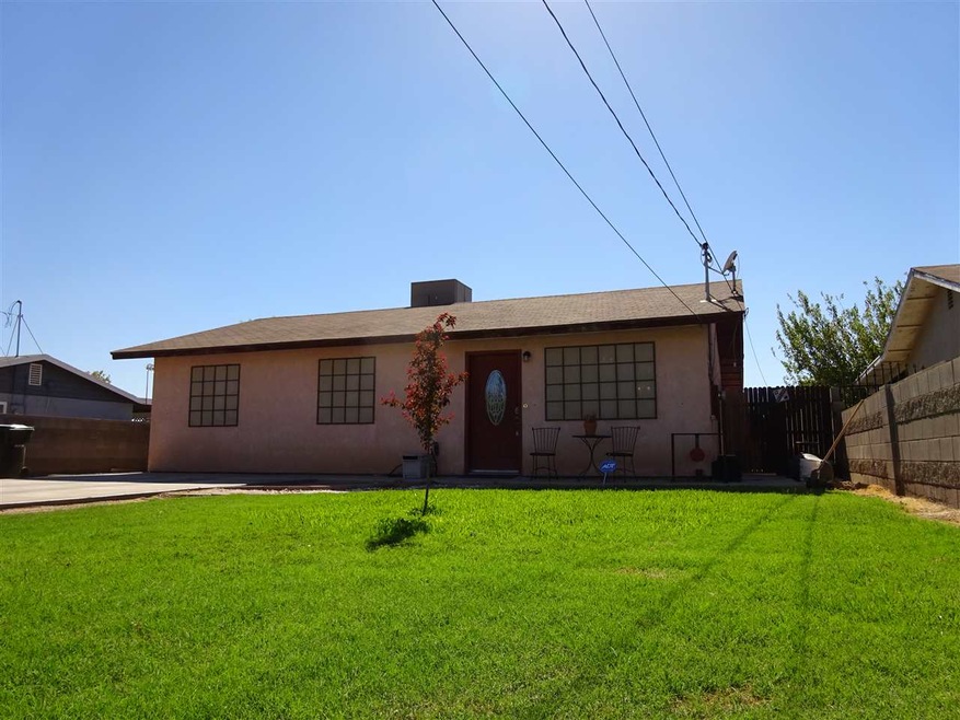 566 S 17th Ave, Yuma, AZ 85364 - photo 1