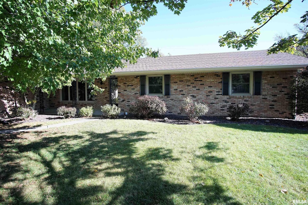 150 Churchill Ln, Lincoln, IL 62656 - photo 1