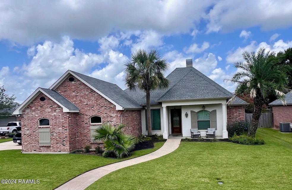 Front of 208 Cresthill