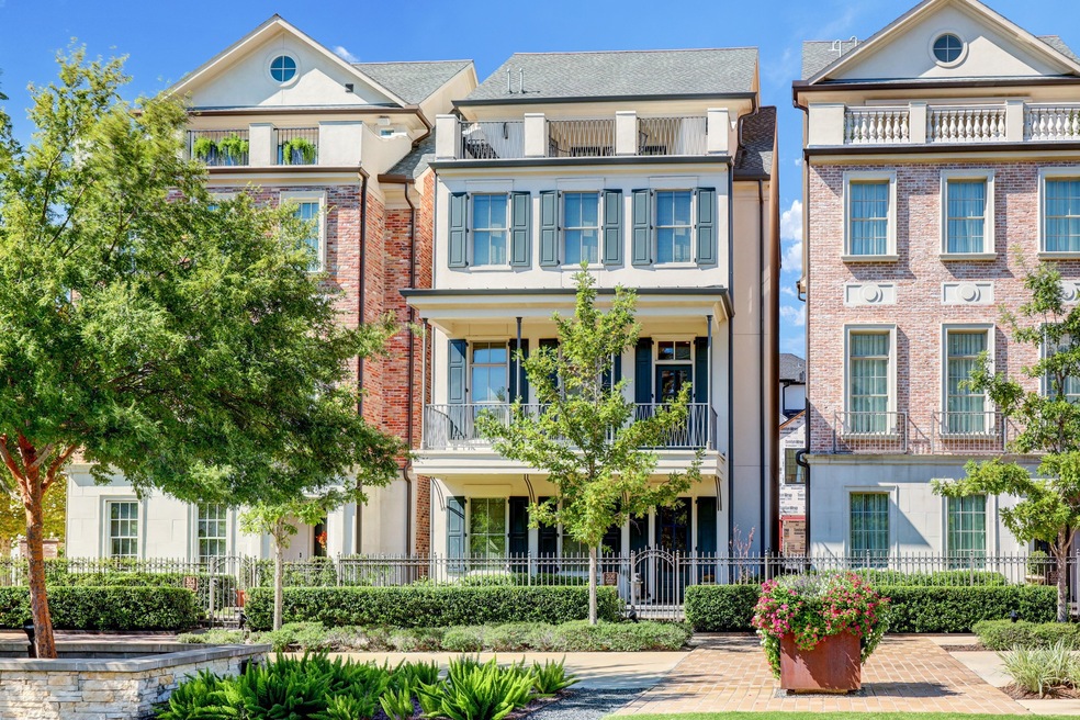 306 Magnolia Heights Ln, Houston, TX 77024 - photo 1