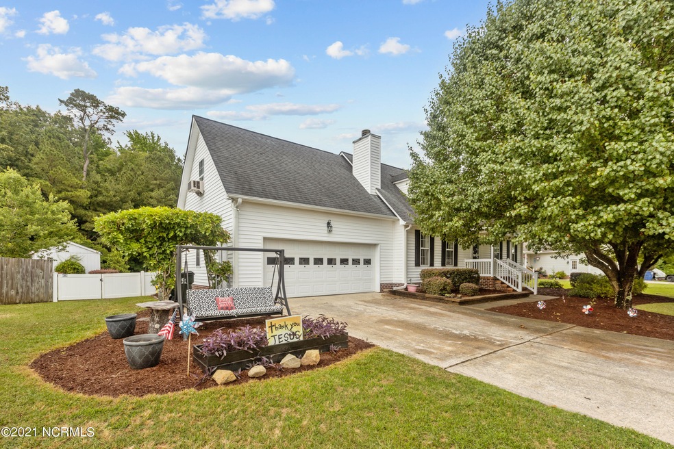 899 Ray Crawford Dr, Winterville, NC 28590 - photo 1