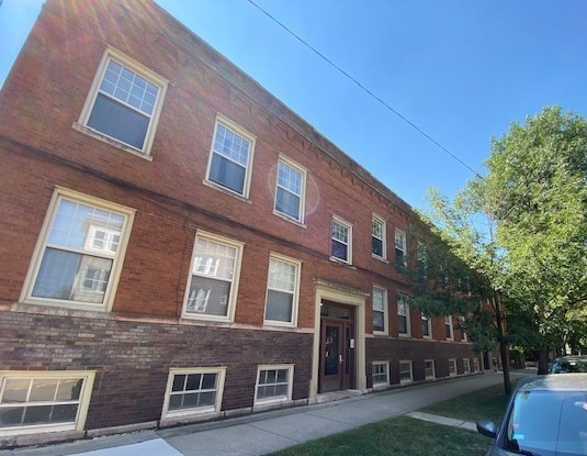 2117 W Ainslie St unit 1, Chicago, IL 60625 - photo 1