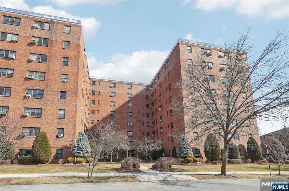 Sold $318,000 • Co-Listing Agent