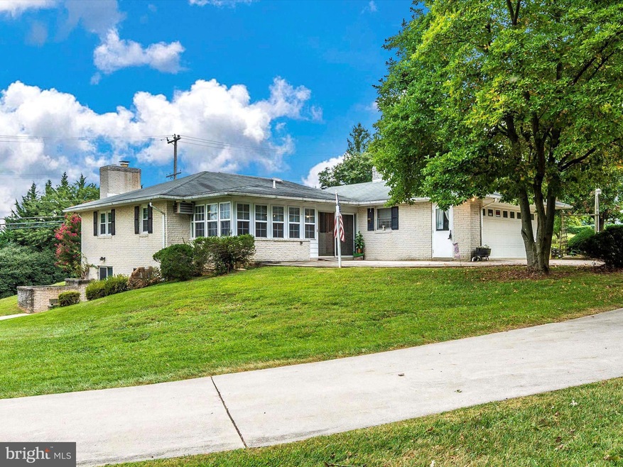 524 Obrecht Rd, Sykesville, MD 21784 - photo 1