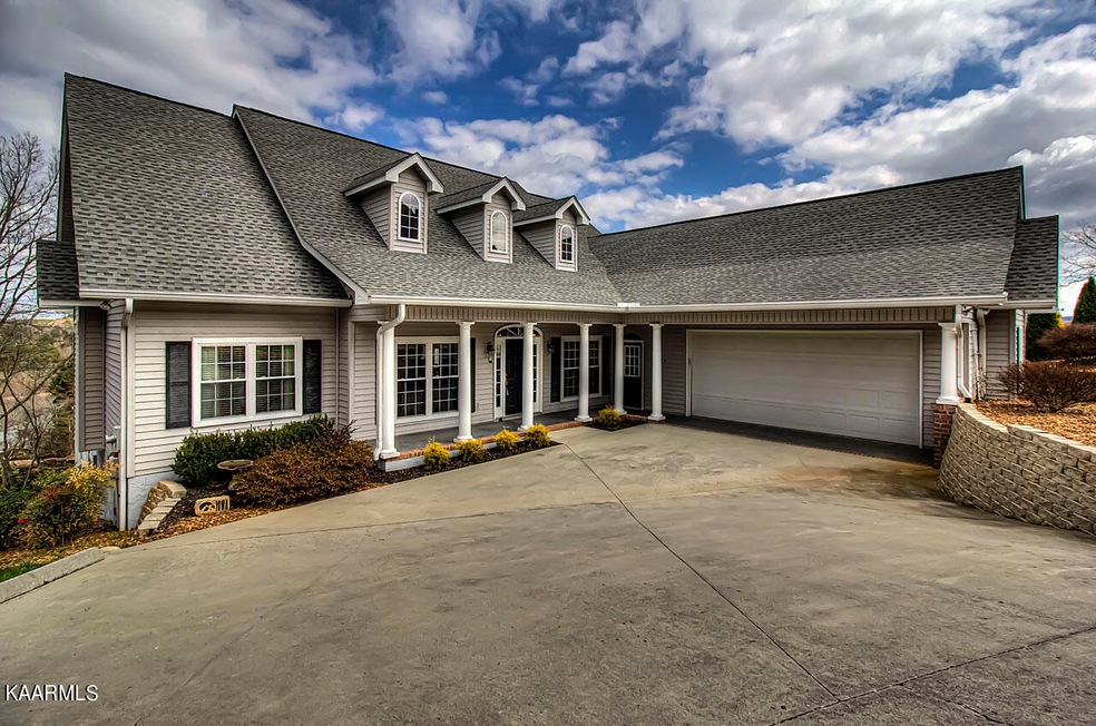 1 Front Garage