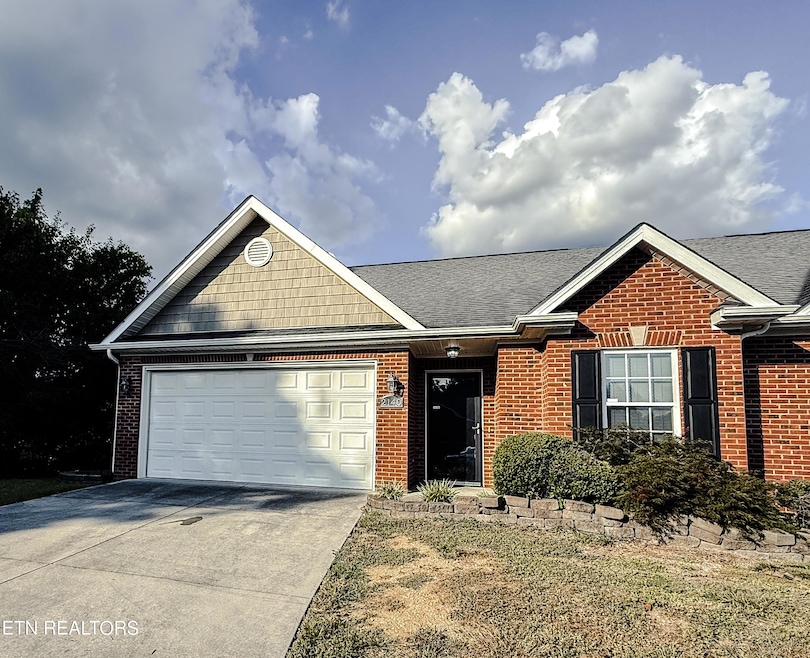 2140 Fig Tree Way unit 18, Knoxville, TN 37931 - photo 1