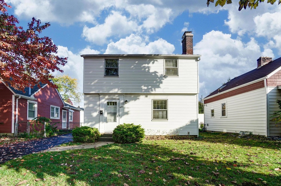 Welcome home to 484 Crestview Rd!