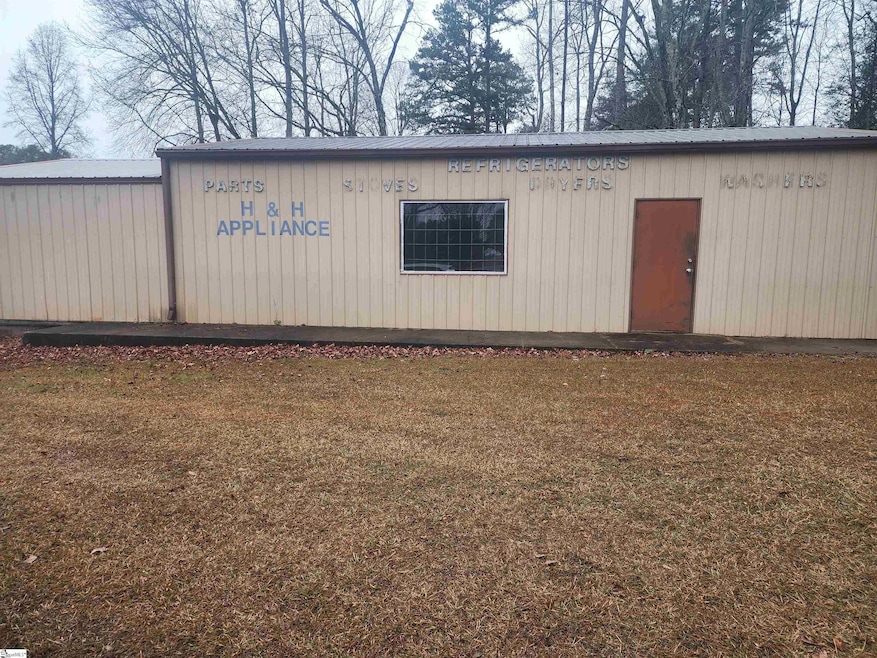 2025 Farrs Bridge Rd, Easley, SC 29640 - photo 1