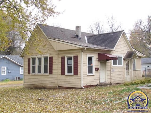1833 SW Cherokee St, Topeka, KS 66606 - photo 1