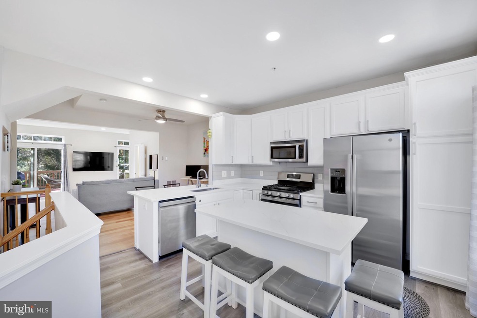 2981 Huntington Grove Square, Alexandria, VA 22306 - photo 1