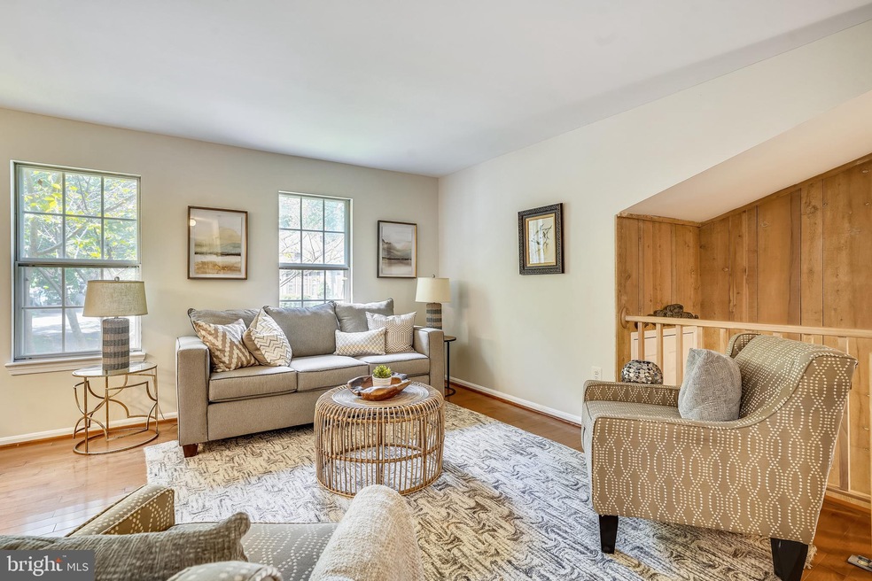 9988 Hemlock Woods Ln, Burke, VA 22015 - photo 1