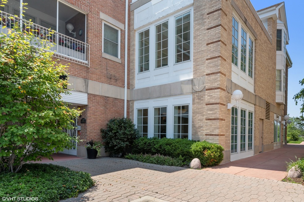 2300 Chestnut Ave unit 203, Glenview, IL 60026 - photo 1