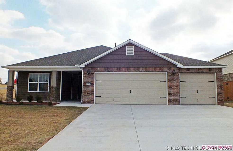 2805 W Huntsville St, Broken Arrow, OK 74011 - photo 1