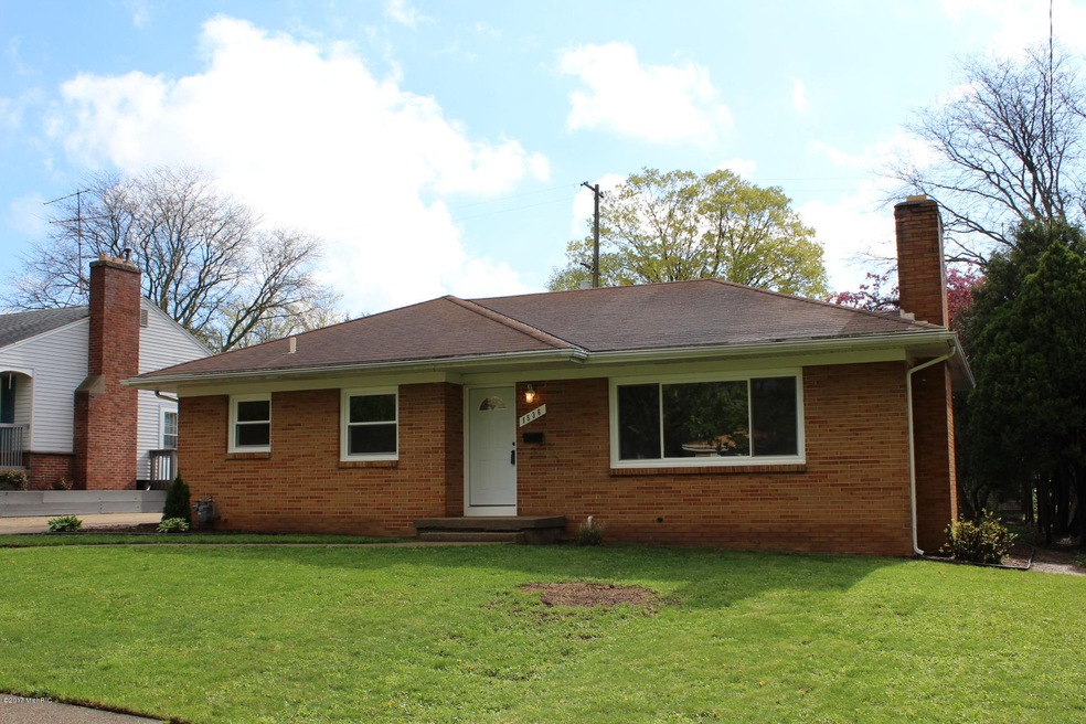 1536 Carlton Ave NE, Grand Rapids, MI 49505 - photo 1