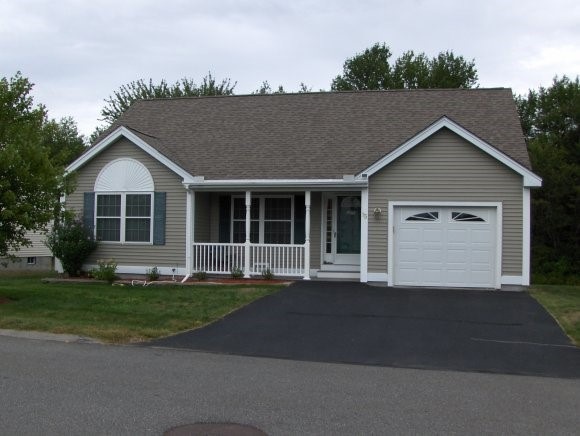 15 Amanda Dr, Hudson, NH 03051 - photo 1