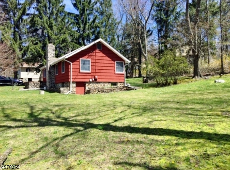 12 Alamoosook Rd, Highland Lakes, NJ 07422 - photo 1