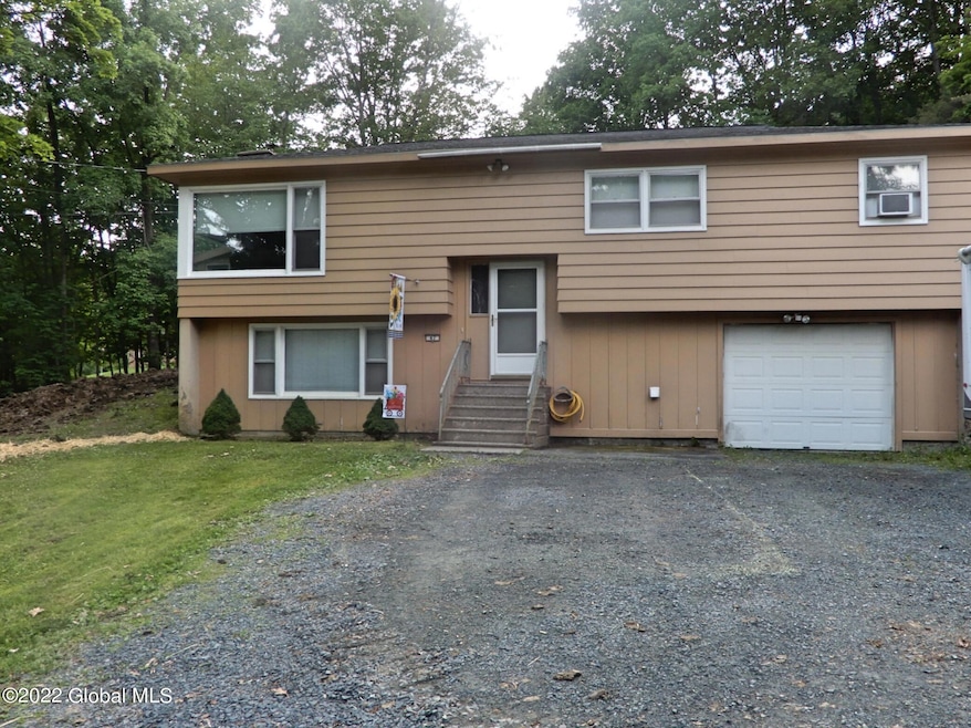 47 Sterup Dr, Troy, NY 12180 - photo 1