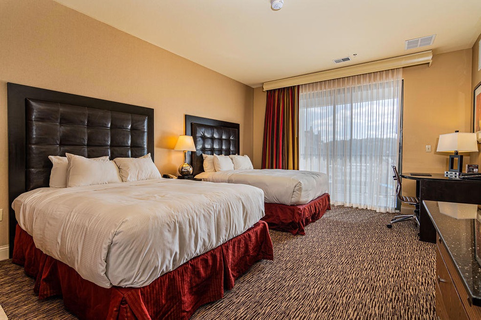 Branson Landing Luxury Condotel