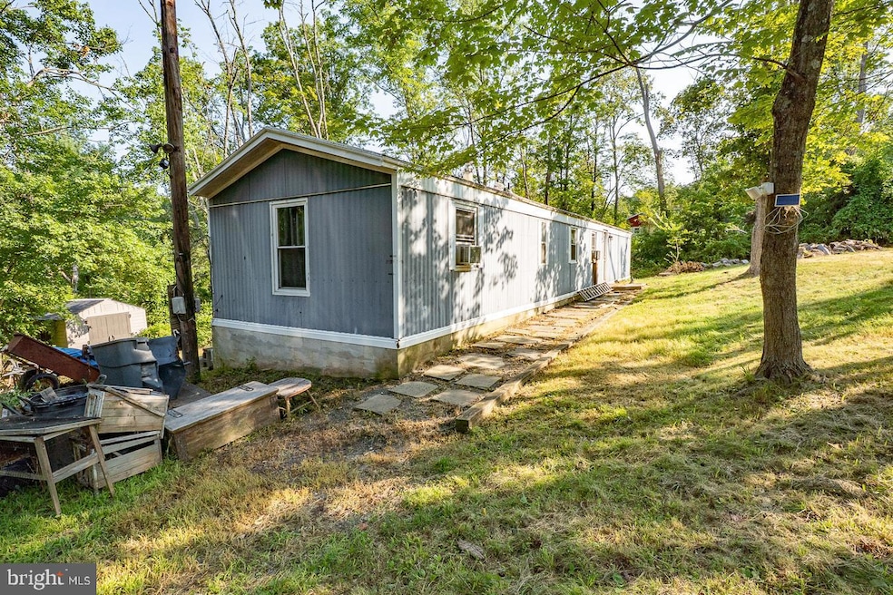 1517 Yarnall Rd, Pottstown, PA 19464 - photo 1