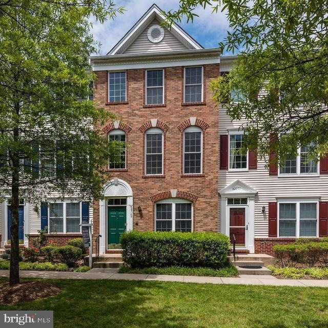 42769 Longworth Terrace unit 40C, Chantilly, VA 20152 - photo 1