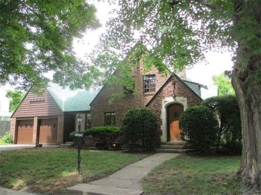 11 Lindbergh Ave, Holyoke, MA 01040 - photo 1