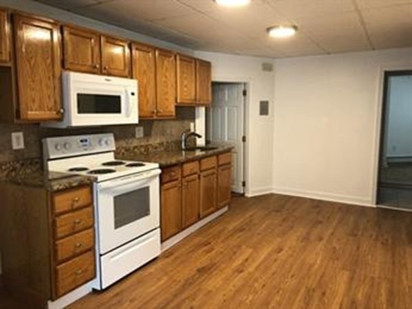 547 Washington St unit 1, Quincy, MA 02169 - photo 1