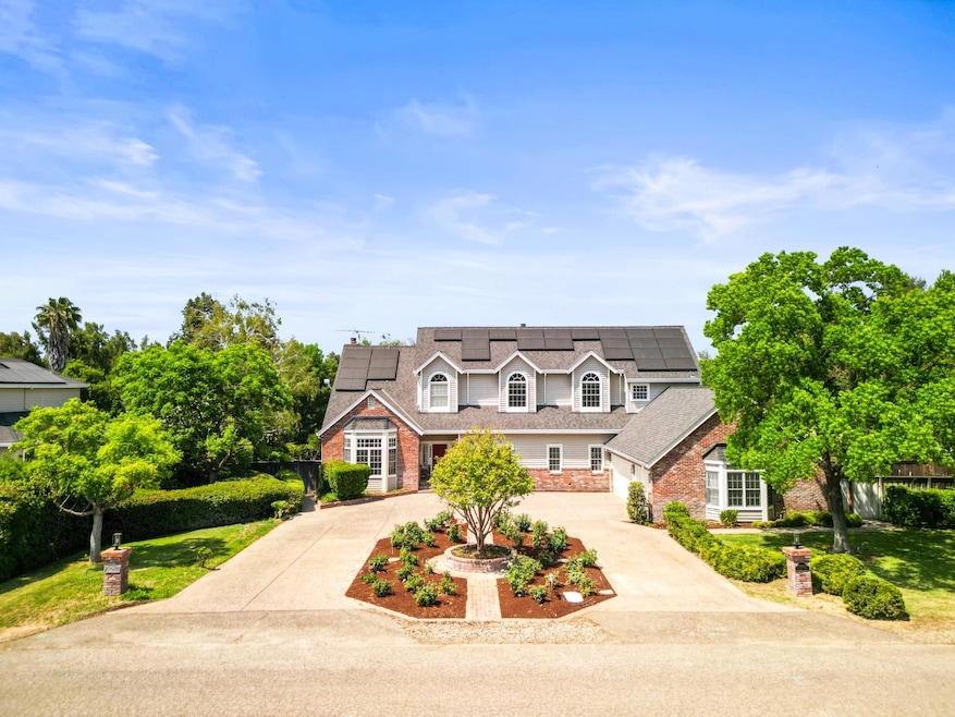 Sold $1,650,000 • Co-Listing Agent