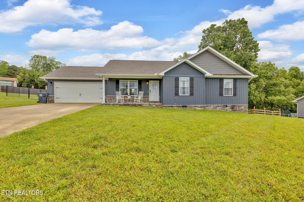 Sold $305,000