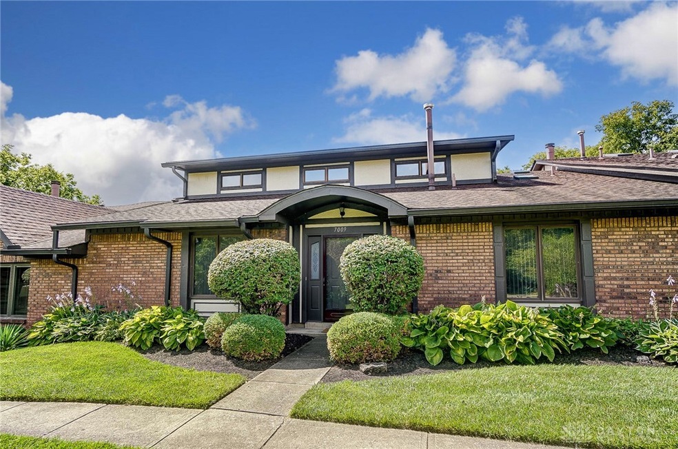 Welcome Home to Fallen Oak Trace