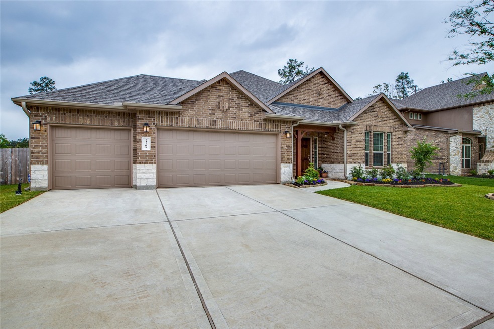 14109 N Crater Lake Ct, Conroe, TX 77384 - photo 1